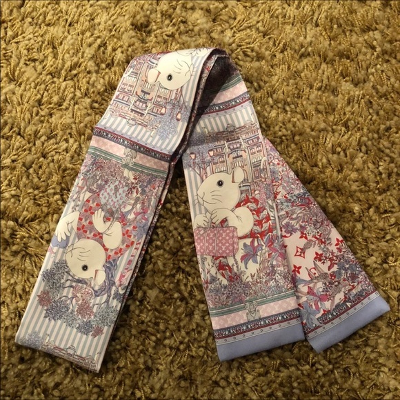 Louis Vuitton bandeau - Picture 2 of 8